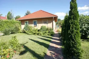 Sunny Garden Pihenőház - Image 2