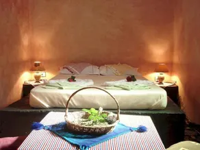 Riad Roses - Image 2
