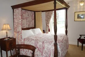 The East Wing - Image 3