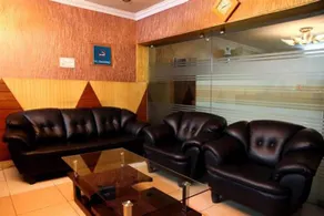 Hotel Supreme Parkview - Image 3