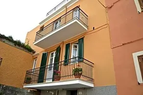 La Rue - Image 4