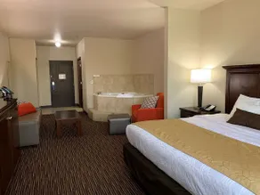 Best Western Plus Campus Inn - Image 4