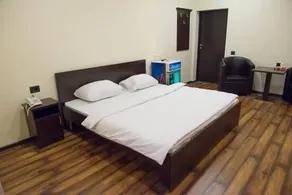 Granada Hotel - Image 2