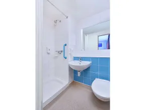 Travelodge Manchester Trafford Park - Image 5