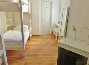 Karl Marx Hostel - Image 4