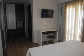 Atlantis Hotel - Image 5