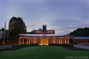 Dolce Palisades Hotel - Image 2