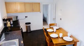 Vermuyden Apartment - Image 3