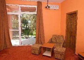 Family Hotel Zornitsa - Image 4