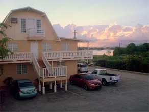 Full Moon Hotel & Restaurant - Image 3