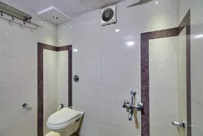Hotel Akash Surat - Image 5