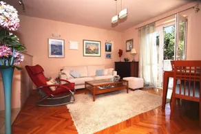Charming Apartment - Image 2