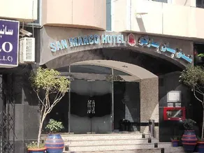 OYO 165 San Marco Hotel - Image 4