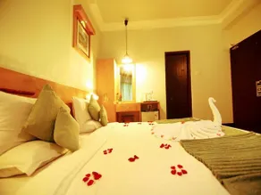 OYO Rooms Blossom Hydel Park - Image 5