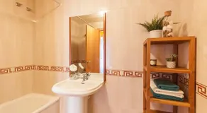 Lets Holidays Sant Sebastià apartment - Image 4