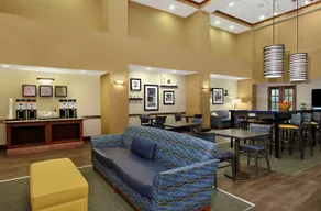 Hampton Inn & Suites Madisonville - Image 5