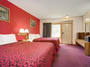 Days Inn by Wyndham Red Wing - Image 2