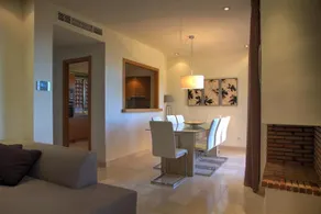 Elegant Luxury - Image 4