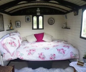 Manor Cottage Bed and Breakfast - Image 3