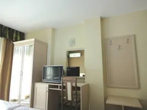 Avalon Freya Apartments - Image 4