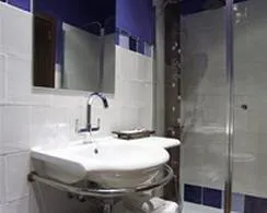 Hotel Restaurante Santakutz - Image 2