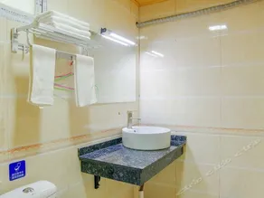 Yibin Shunan Zhuhai Yixiangge - Image 4