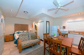 Waimanalo Beach Cottages - Image 2