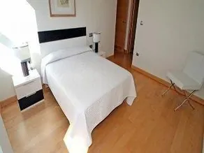Kofradia Apartamentos - Image 1