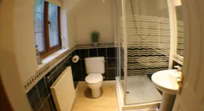 Hooters Apartment - Image 2