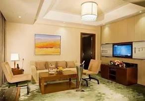 Bavaria City Hotel Beihai - Image 4