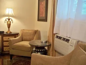 Inn Niagara - Image 4