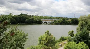 Apartments near the pond - Image 4