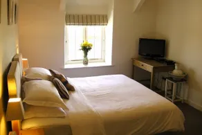 Lellizzick Farmhouse B&B - Image 4