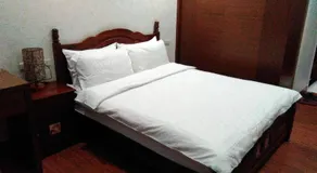 Boss' Home - Image 3