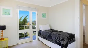 Stunning Home in Salamander Bay - Image 3