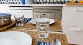 Tot un Mon-Beachfront House - Image 4
