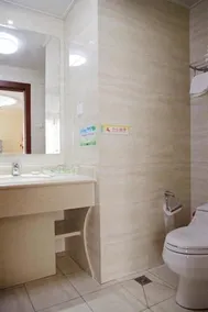 Tianchi Garden Hotel - Image 4