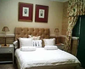 Mitchells Guest House - Image 5