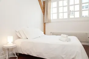 Bastille Apartments - Image 2