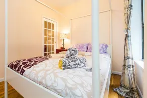 Spectacular Apartment In Times Square - Image 2