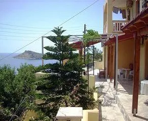 Melina's Apartments - Image 3