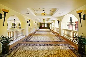 Triton Bay Saltwater Hot Spring Resort - Image 5