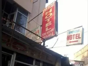 Everest Hotel Kalka - Image 1