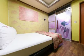 Gyeongbuk National University Luxury - Image 3