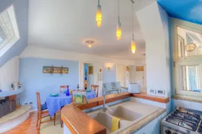 8wh Lighthouse Seaview - Image 2