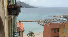 Menton nella vecchia città con vista mare - Image 5