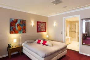 Sense Restaurant Hotel - Image 2