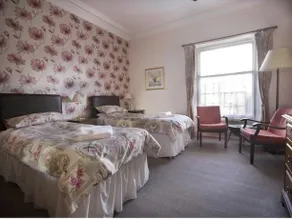 Anchorlee Guesthouse - Image 4