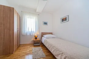 The View Apartments - Image 5