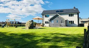 Maen Llwyd - Image 2